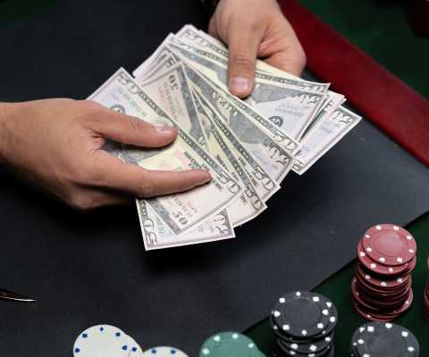 Cómo ganar dinero jugando al Blackjack