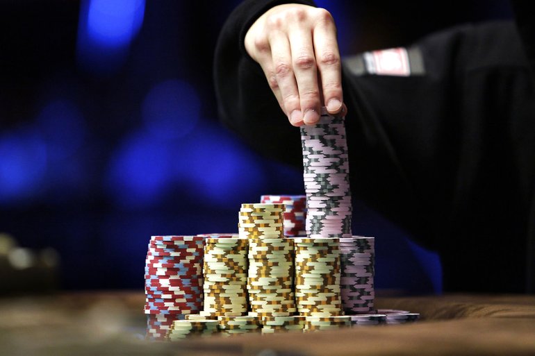Un gran número de fichas diferentes para el casino