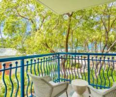 Casino Aruba at Hilton: Bonaire tower suite 1 king - Balcón completo