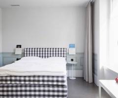 Swiss Casinos Zurich: Medio