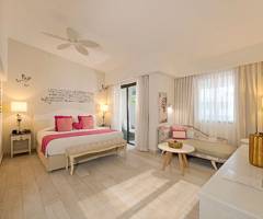 Catalonia Bavaro Beach, Golf & Casino Resort: Suite Junior Deluxe Romance Privilegiada (Sólo Adultos)