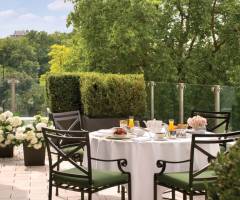 Les Ambassadeurs Club: Jardín
