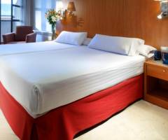 Casino Gran Madrid Torrelodones: Habitación para 2 adultos + 3 niños menores de 12 años