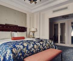 Shangri La Kyiv: Suite del autor Firma de Dnipro