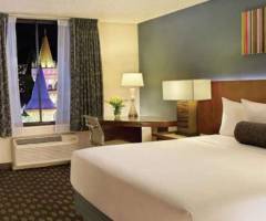 Excalibur Hotel & Resort Casino Las Vegas: Habitación Real Superior King