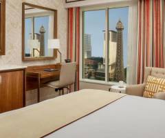 Parisian Macao Casino & Hotel: Torre Eiffel