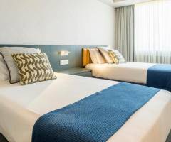 Regency Casino Harare: Habitación con dos camas
