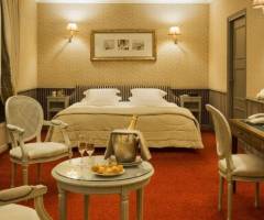 Casino Barriere Enghien-les-Bains: Suite Superior