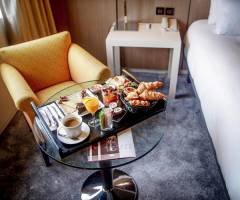 Casino Barriere Bordeaux: Habitación Superior King Bed