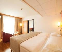 Regency Casino Tirana: Suite con vistas al bulevar