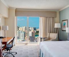 San Juan Marriott Resort & Stellaris Casino: Habitación con vistas a la ciudad