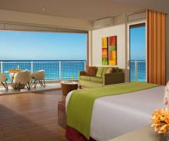 Princess Casino at Sunscape Resort & Spa: Sun Club Luna de Miel Junior Suite