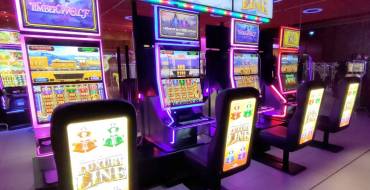 Casino 2000 Luxembourg: Sillas cómodas para jugar a las máquinas
