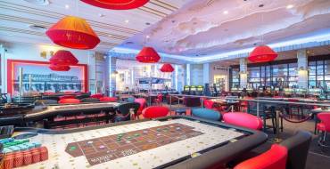 Casino Barriere Biarritz: Entretenimiento de sobremesa moderno