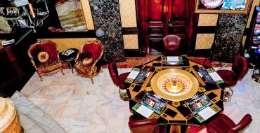 Casino Palace Bucharest: Planta baja