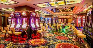 Cratos Premium Casino: Amplia zona de juegos