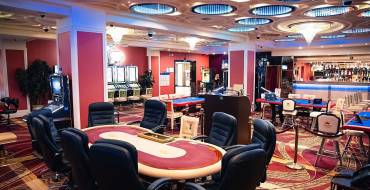 Juravinka Princess Casino: Sala de póquer