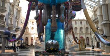 MGM Macau: Acuario con diferentes peces