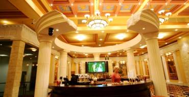 Olympic Casino Akropolis: Casino moderno