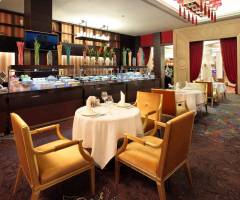 Royal Plaza Casino Kazakhstan: Caf?- bar